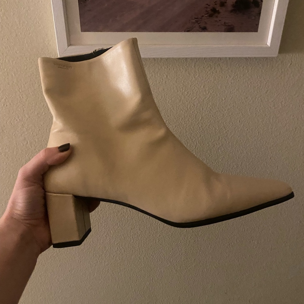 Vagabond Shoemakers Cream Boots 🤍